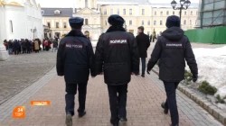 Полиция в Лавре