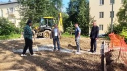 Благоустройство дворовых территорий продолжается