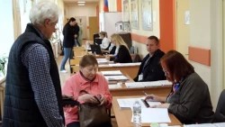Голосование на избирательном участке №2769 в филиале школы №14