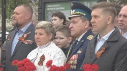 Торжественный митинг на бульваре Кузнезова