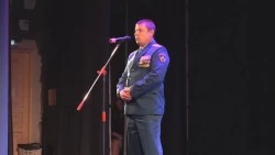 Сотрудников МЧС поздравили с профессиональным праздником