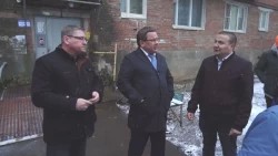 Павел Александров встретился с жителями дома №6 на Скобяном шоссе