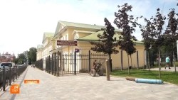 Забор у Белого пруда демонтируют