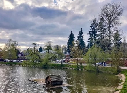 На Келарском пруду