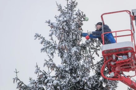 декабрь 2025, ёлка на Красногорской площади