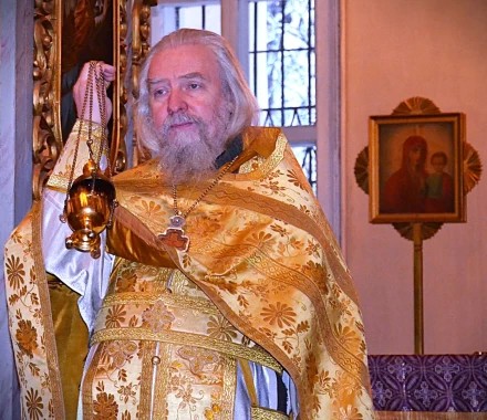 Настоятель Крестовоздвиженского храма протоиерей о. Андрей