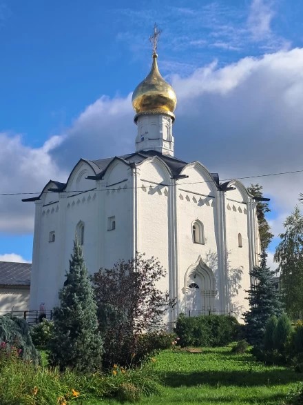 Введенский храм Пятницкого подворья