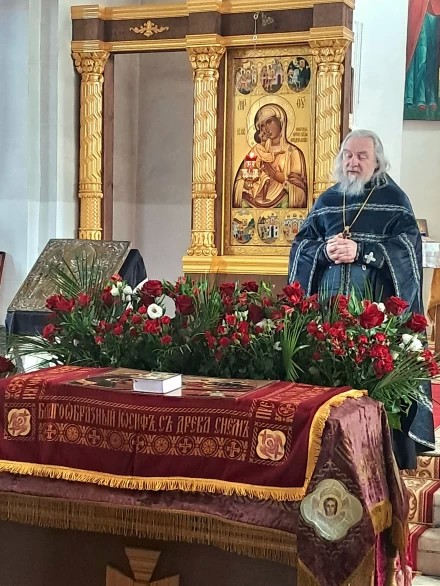 Страстная неделя. Великая пятница.Вынос плащаницы.