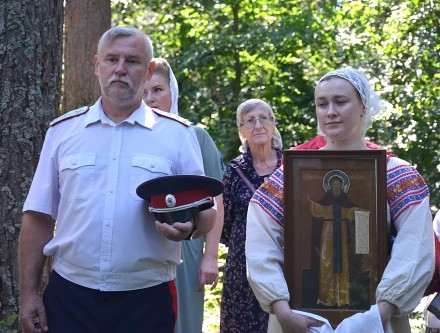 Крестный ход в день обретения святых мощей прп. Сергия