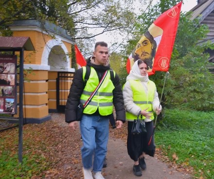 Начало крестного хода "Тропой преподобного Сергия"