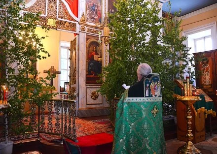 В ПРАЗДНИК СВЯТОЙ ТРОИЦЫ