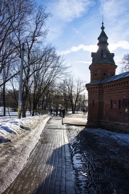 Угловая башня