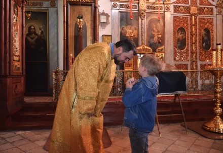 В  Крестовоздвиженском храме