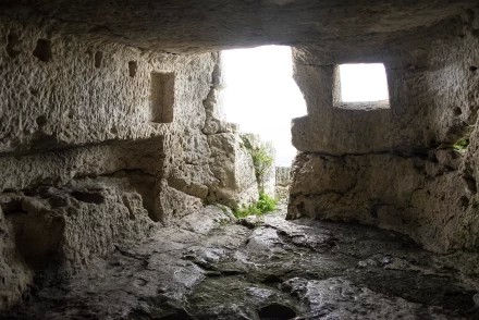 Пещерная комната