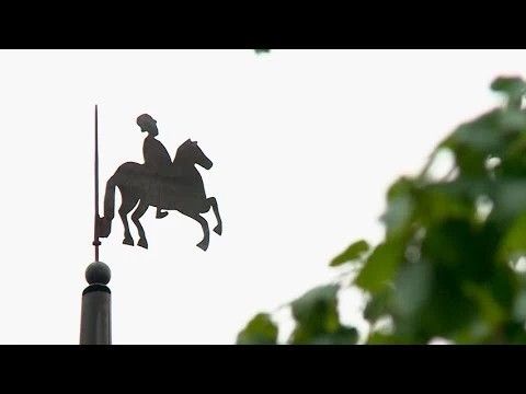«Конный двор» делает ход конём