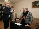 Ветеран Великой Отечественной из Донецка получила российский паспорт и медаль к 70-летию Победы