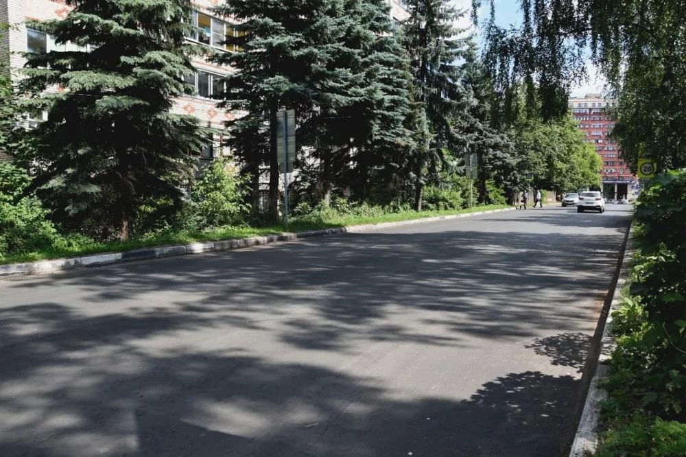 На улице Железнодорожной положили новый асфальт