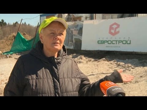 Строители роддома уехали, мусор остался