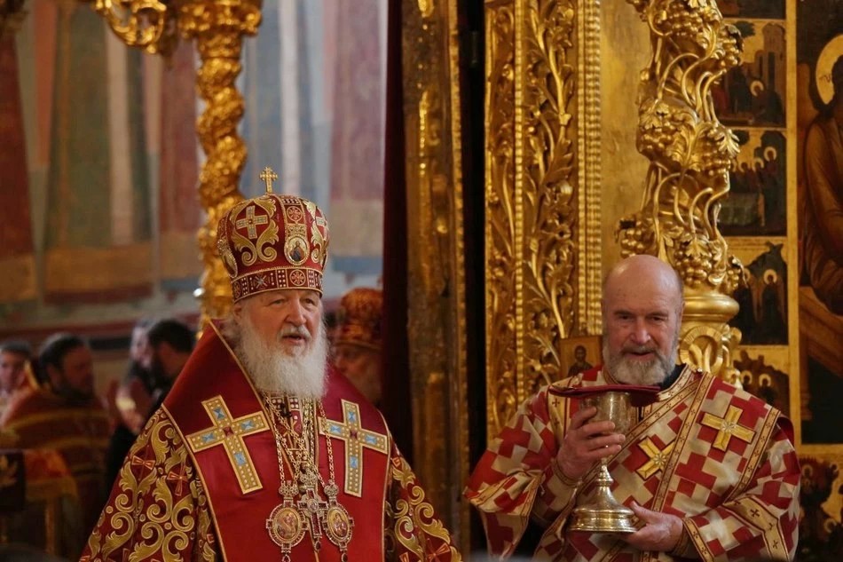 Патриарх провёл литургию в Лавре: фоторепортаж