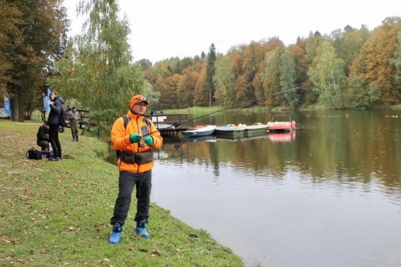 65 рыбаков ловили рыбу на Скитских прудах