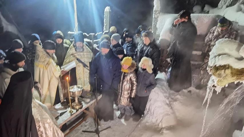 Крещение при минус 20 в Сергиево-Посадском округе (фоторепортаж)