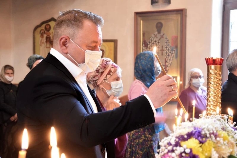 Глава округа посетил храм в Семхозе
