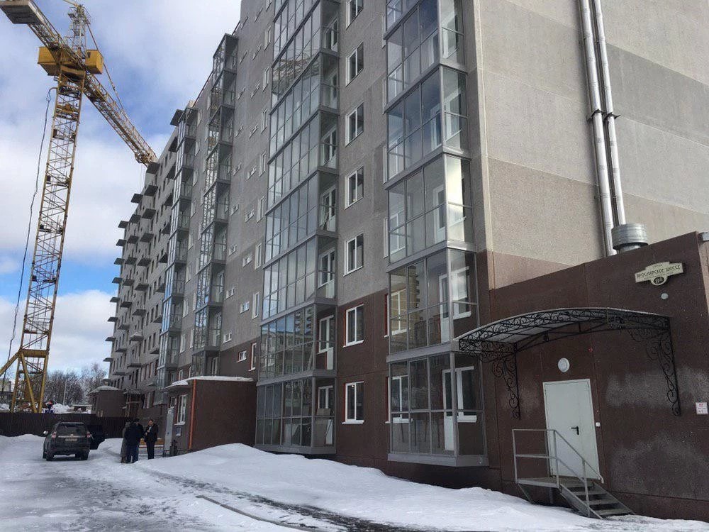 Жители ветхих домов не могут переехать 