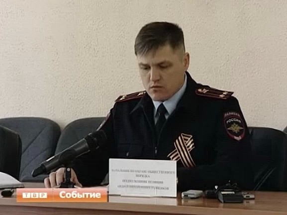 800 полицейских будут следить за порядком в День Победы