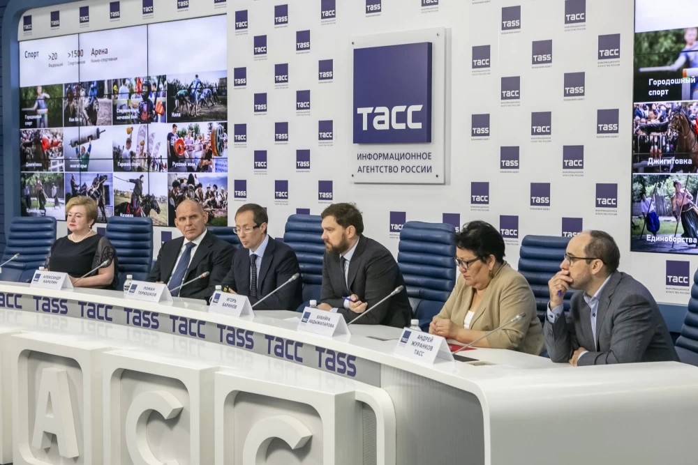 Лапта не станет популярнее футбола, но терять её нельзя