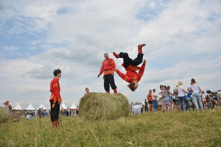 Раззудись, плечо! Размахнись, рука!