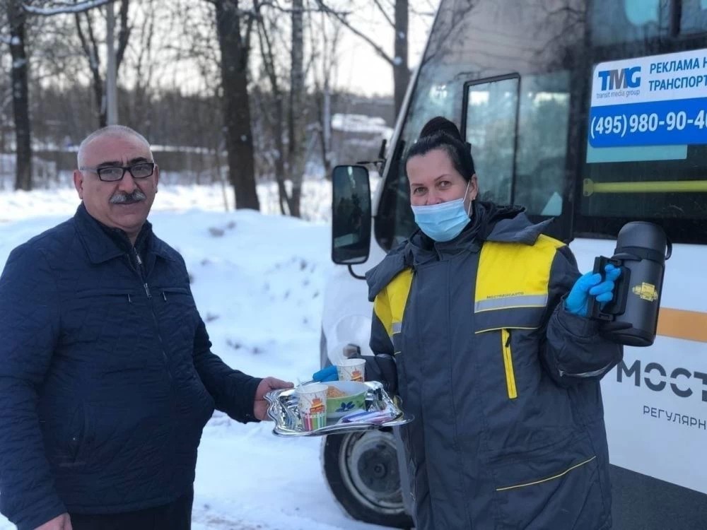 В Подмосковье пассажирам общественного транспорта раздадут бесплатный чай в морозы