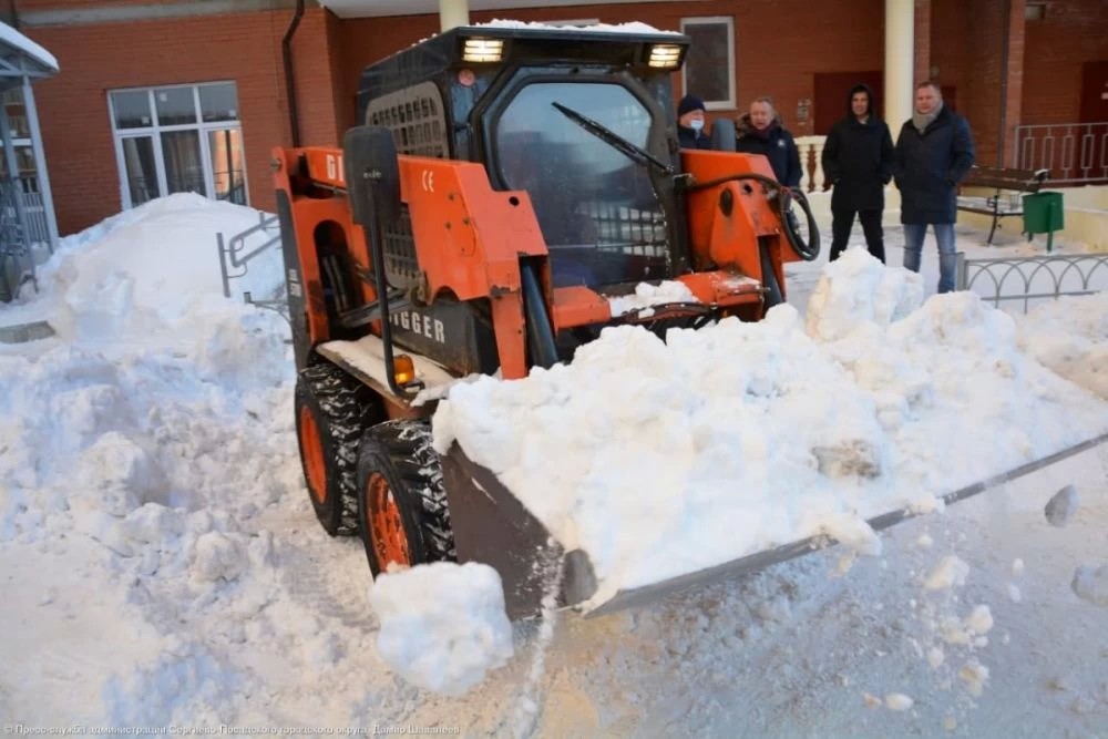 Михаил Токарев проверил качество уборки улиц Сергиева Посада после снегопада