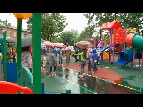 В Лесхозе открыта современная детская площадка