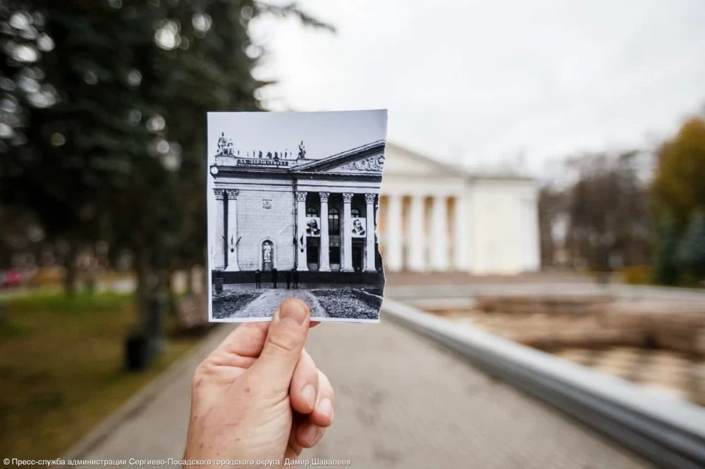 66-летие Дворца культура имени Гагарина отмечено в фоторубрике Михаила Токарева