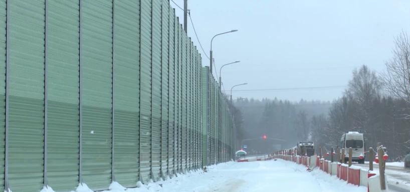 Шумозащитные экраны устанавливают в Красной сторожке