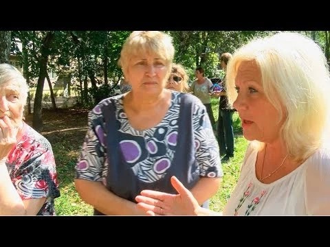 Двор дома №6 по Стахановской приводят в порядок