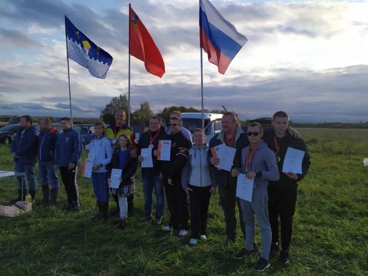 С лентой и парашютом: авиамоделисты показали класс на областном чемпионате