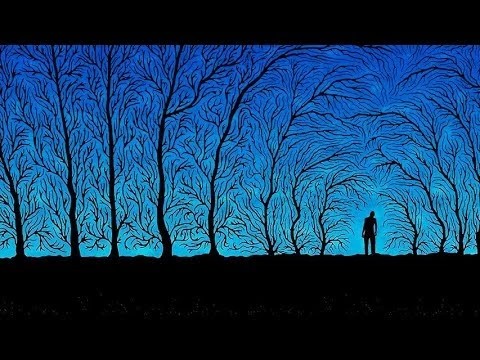 Люди блуждают по лесу