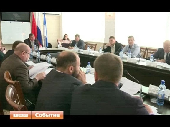 Коммунальные тарифы и ревизия в администрации. Эти вопросы, в числе прочих, поднимали городские депутаты на очередном заседании Совета