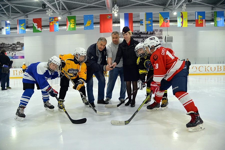 Турнир по хоккею на призы Станислава Петухова прошёл на Ледовой арене «Сергиев Посад»