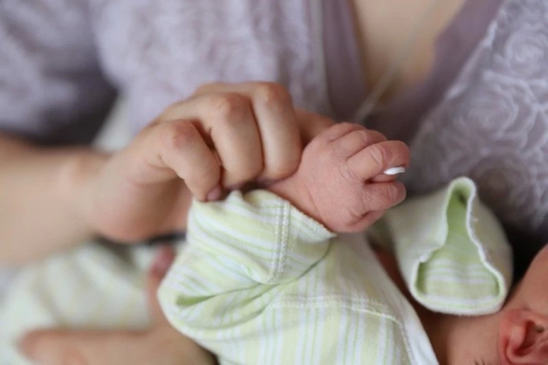 Более 50 тысяч семей Подмосковья получили выплату для новорожденных