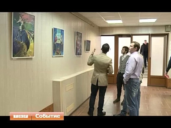 Молодые художники презентовали на выставке своё видение общемировых проблем