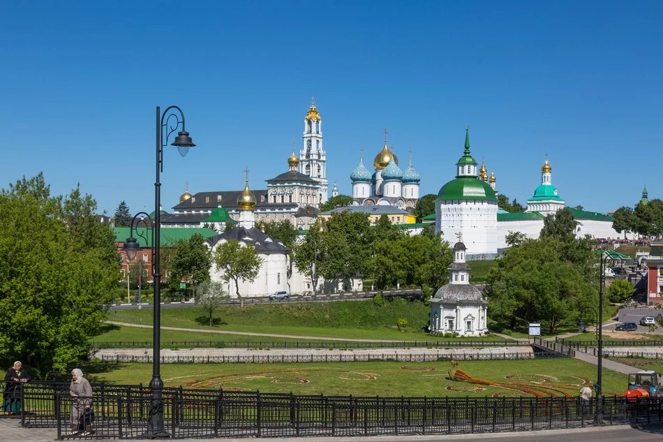 Ремонтируют инженерные сети монастыря