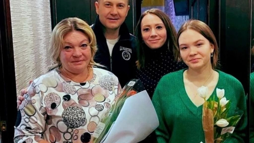 Жён и дочерей участников СВО поздравляют депутаты