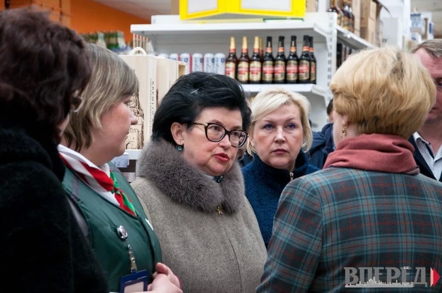 Рейд по магазинам в Хотькове провели депутаты Сергиево-Посадского округа