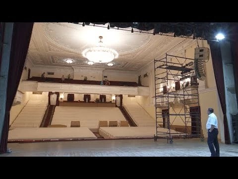 Главная сцена Сергиева Посада – на ремонте