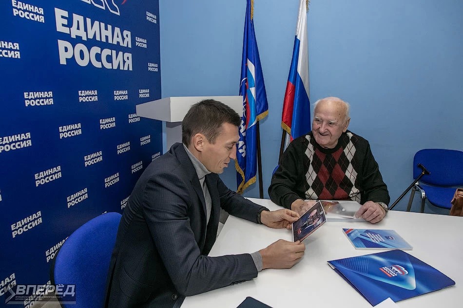 Выпустить книгу, научиться ходить