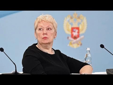 Васильева призвала сократить количество иностранных языков в школе