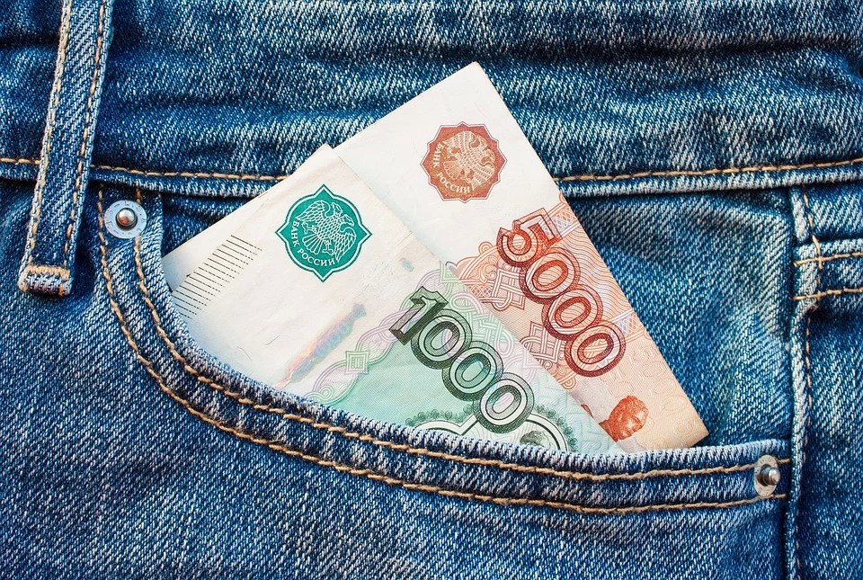 Стипендии губернатора для детей‑сирот получат студенты колледжей и вузов