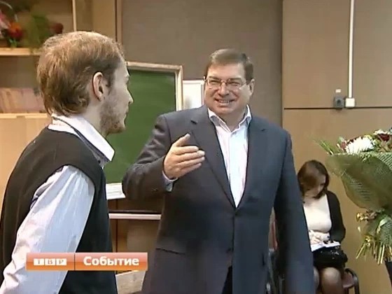 Игра в бисер с лучшим учителем области. Глава Сергиево-Посадского района побывал на новаторском уроке мировой художественной культуры